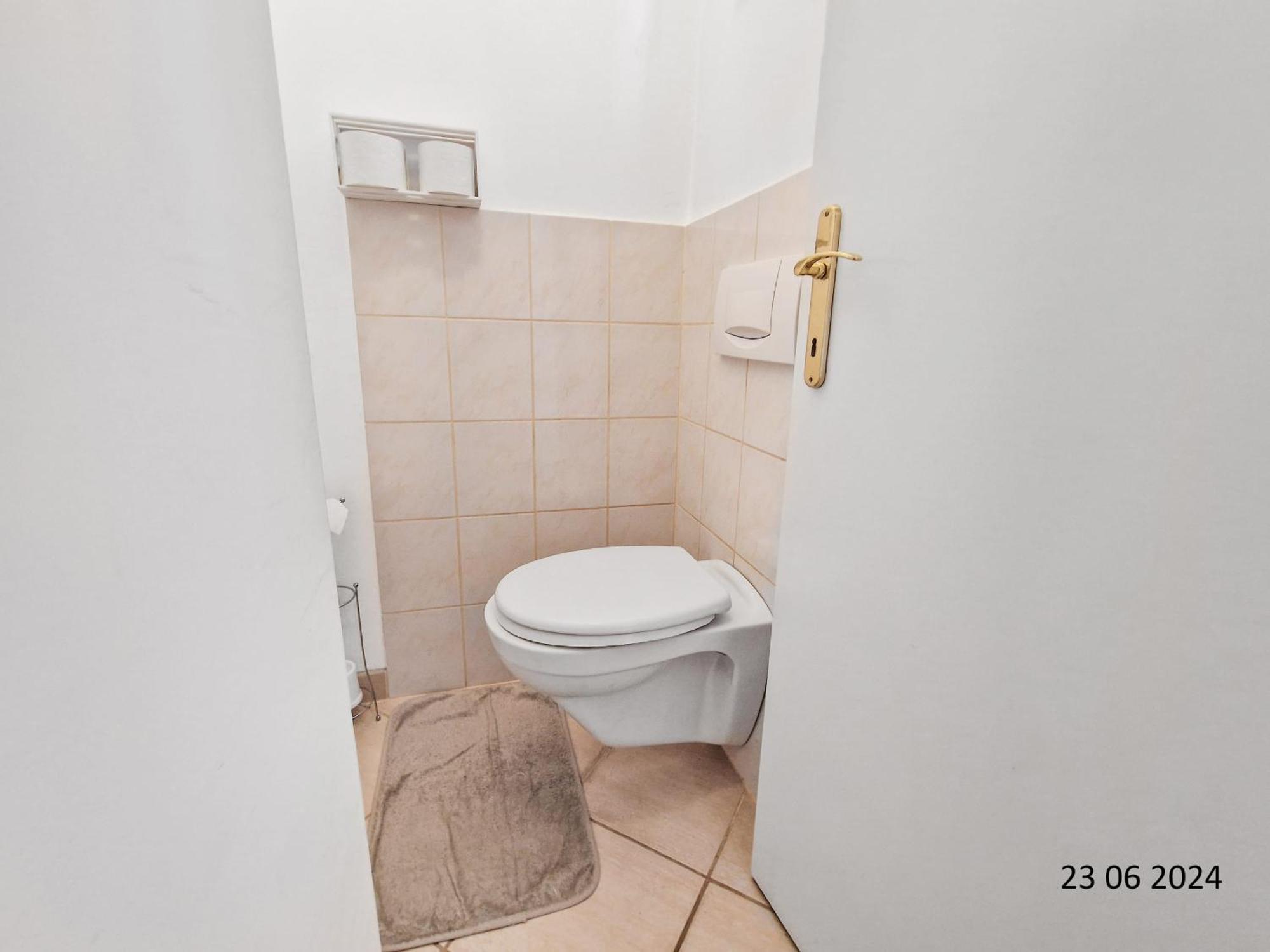 Elegant Three-Bedroom Suite เวียนนา ภายนอก รูปภาพ