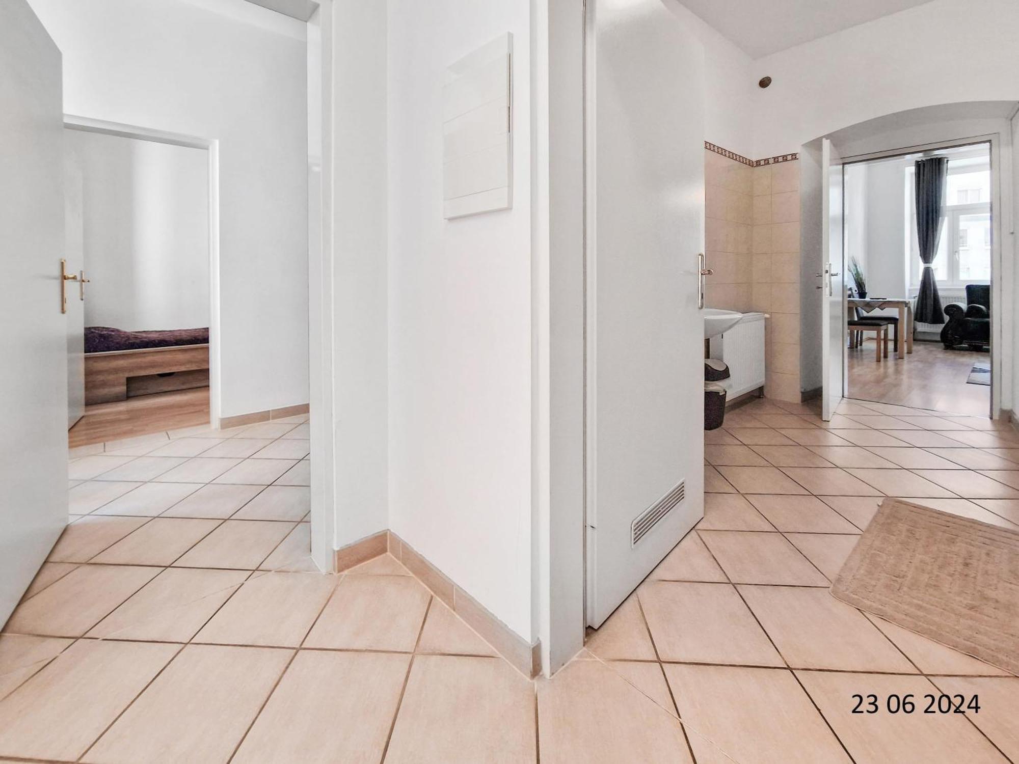 Elegant Three-Bedroom Suite เวียนนา ภายนอก รูปภาพ