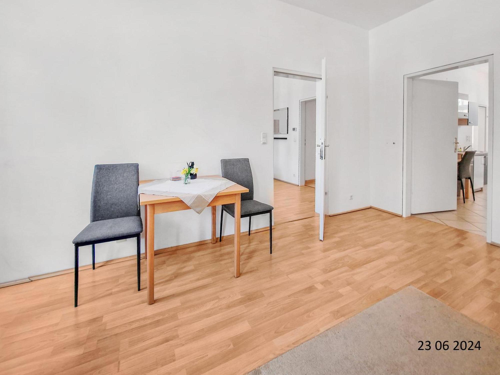 Elegant Three-Bedroom Suite เวียนนา ภายนอก รูปภาพ