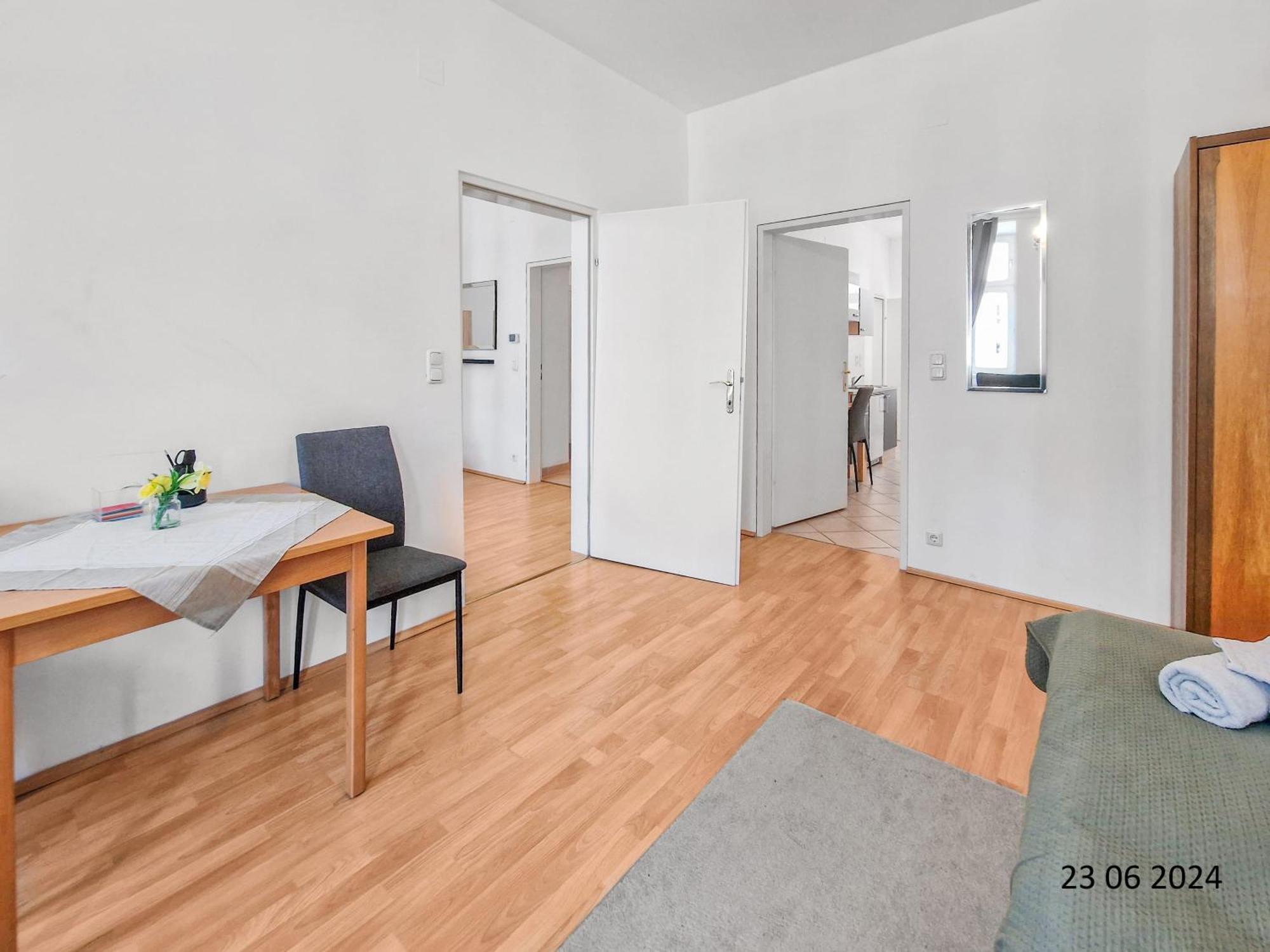 Elegant Three-Bedroom Suite เวียนนา ภายนอก รูปภาพ