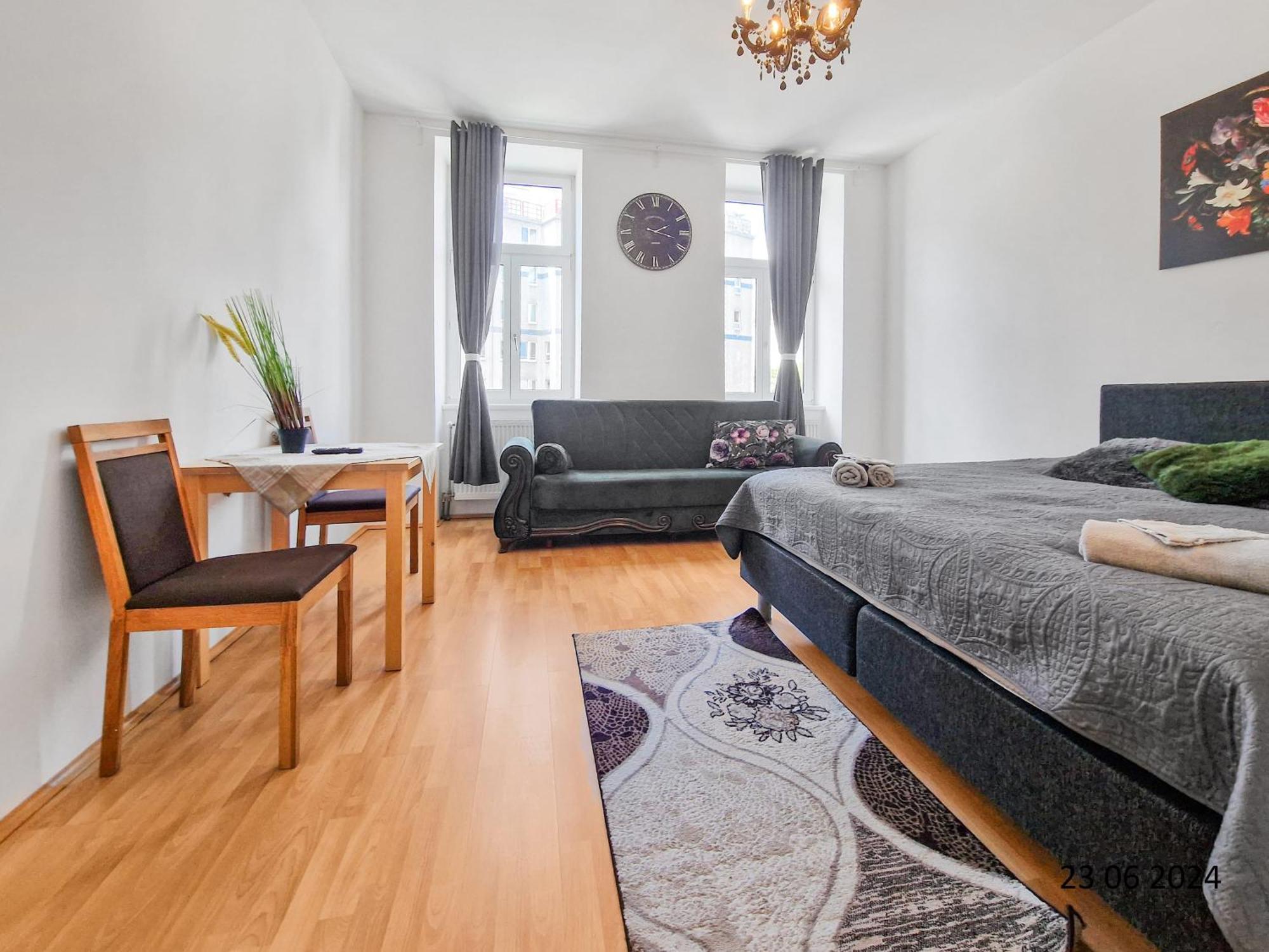Elegant Three-Bedroom Suite เวียนนา ภายนอก รูปภาพ