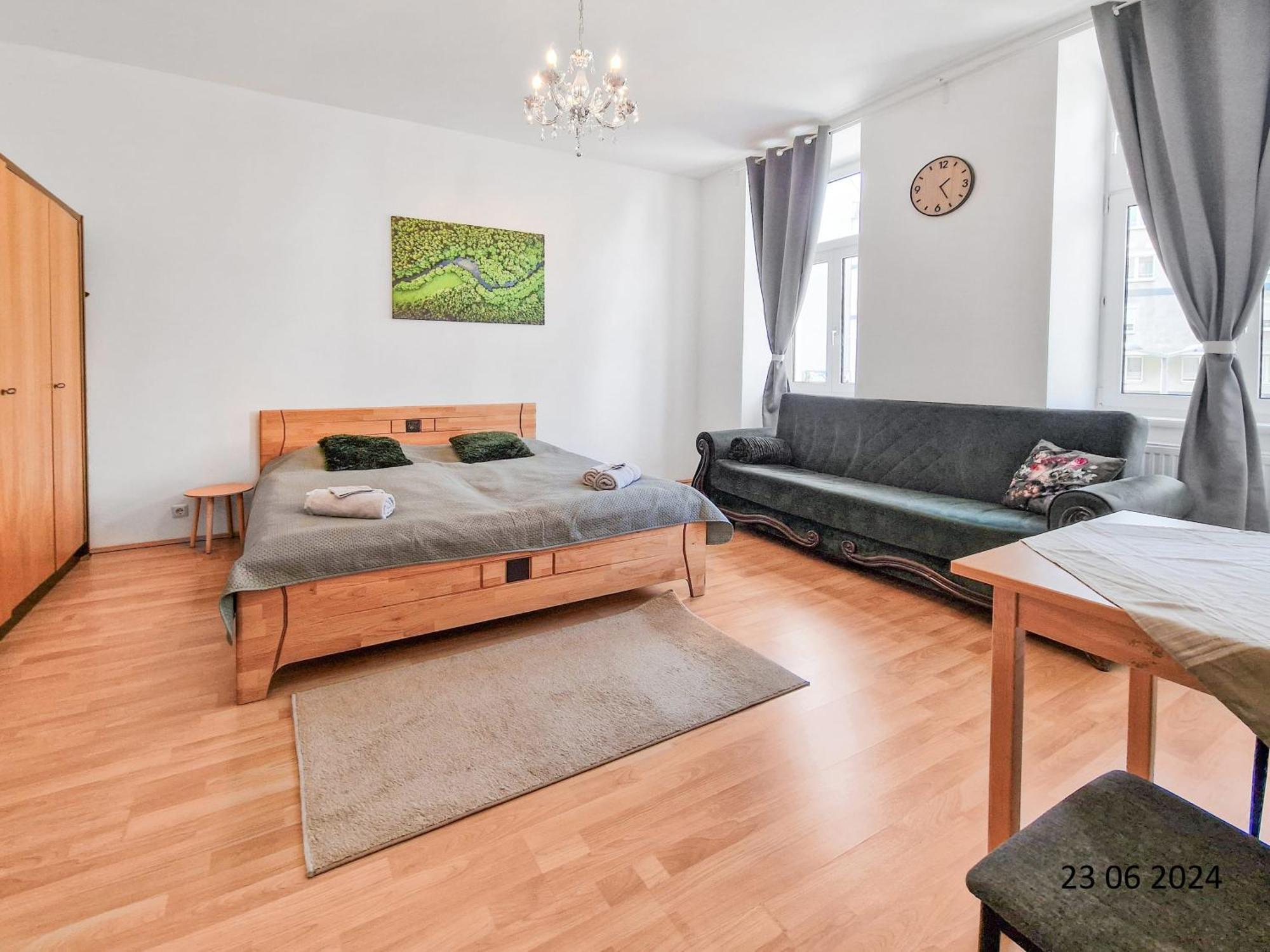 Elegant Three-Bedroom Suite เวียนนา ภายนอก รูปภาพ
